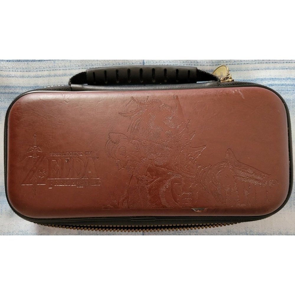 COPY - Zelda: Breath of the Wild, Nintendo Switch Carrying Case
